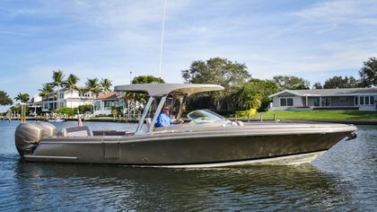 30' Chris-craft 2018 Yacht For Sale